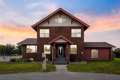 2009 1st Ave E, Newton, IA 50208