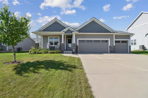 2012 NW Sunset Ln, Grimes, IA 50111