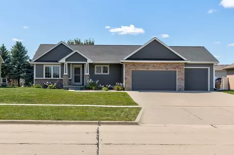 1104 NE Silkwood St, Grimes, IA 50111