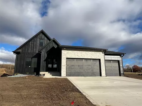 1550 E Red Cedar Dr, Polk City, IA 50226