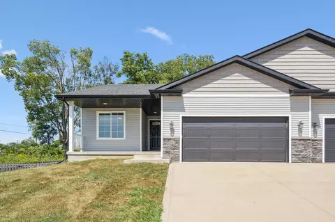 5304 Destiny Dr, Pleasant Hill, IA 50327