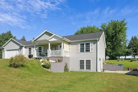 313 11th Ave W, Grinnell, IA 50112