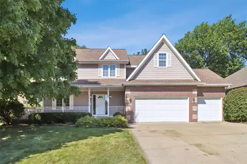 990 SE Brentwood Dr, Waukee, IA 50263