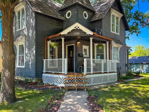 1103 1st St, Webster City, IA 50595
