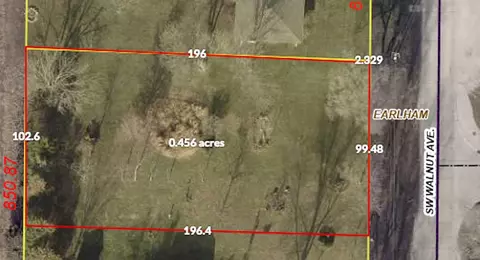 155 Walnut St SW, Earlham, IA 50072
