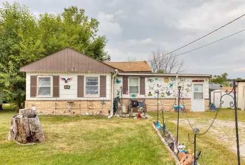 580 NE 48th Pl, Des Moines, IA 50313