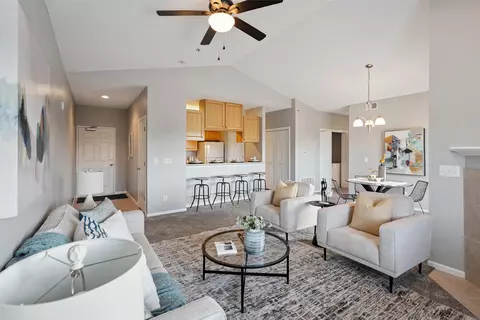 6255 Beechtree Dr #4302, West Des Moines, IA 50266