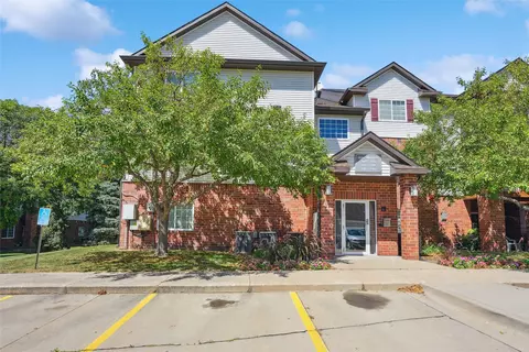 6440 Ep True Pkwy #3206, West Des Moines, IA 50266