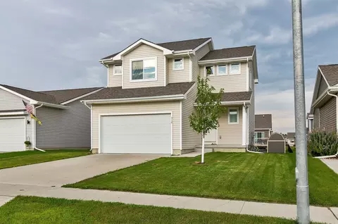 310 NE Adams Ave, Elkhart, IA 50073