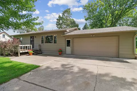 420 4th St, Randall, IA 50231