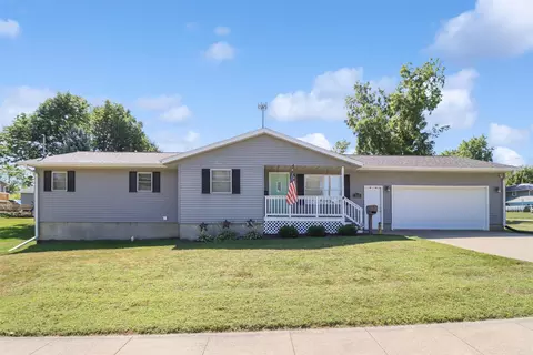 312 W Baker St, Knoxville, IA 50138
