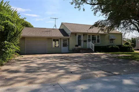 603 1st Ave S, Altoona, IA 50009