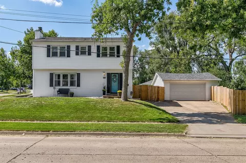 3400 78th St, Urbandale, IA 50322