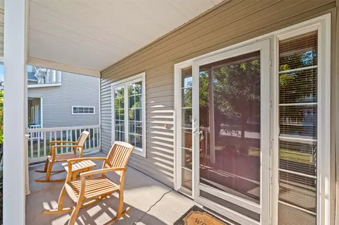 1145 S 52nd St #1502, West Des Moines, IA 50265