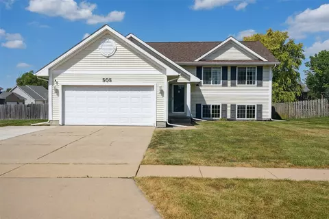 505 SE Pleasant View Dr, Waukee, IA 50263
