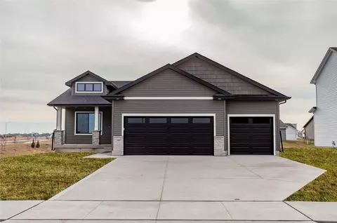 540 NW Atlas Ln, Waukee, IA 50263