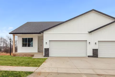 6538 NE 11th Ct, Des Moines, IA 50313