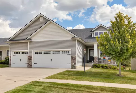 6447 NE 8th Ct, Des Moines, IA 50313