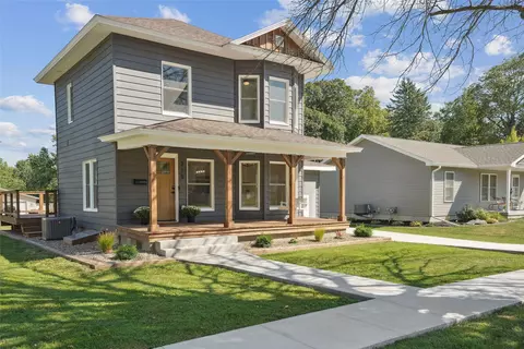 215 W Buchanan St, Winterset, IA 50273