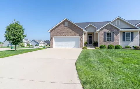915 E Filmore St, Winterset, IA 50273