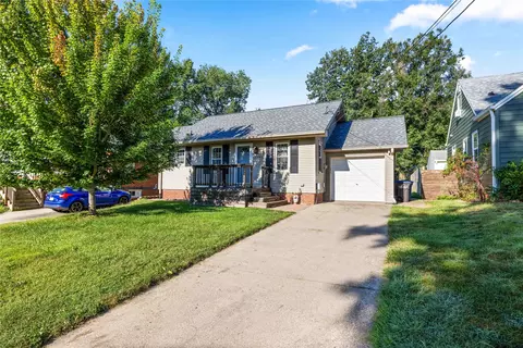 1344 57th St, Des Moines, IA 50311