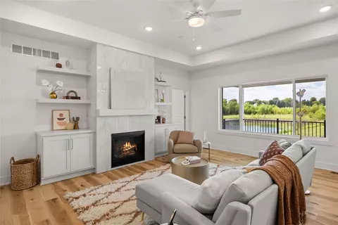 778 NE 71st St, Pleasant Hill, IA 50327