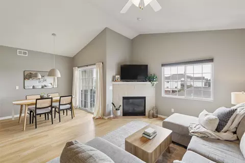 6255 Beechtree Dr #5302, West Des Moines, IA 50266