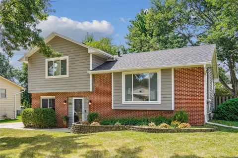 320 33rd St, West Des Moines, IA 50265