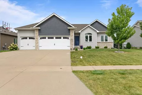 1816 NE 17th St, Ankeny, IA 50021
