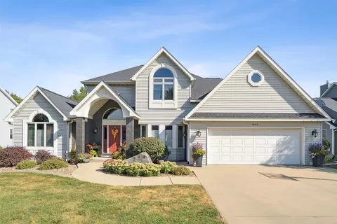 1004 Big Rock Park Rd, Pella, IA 50219