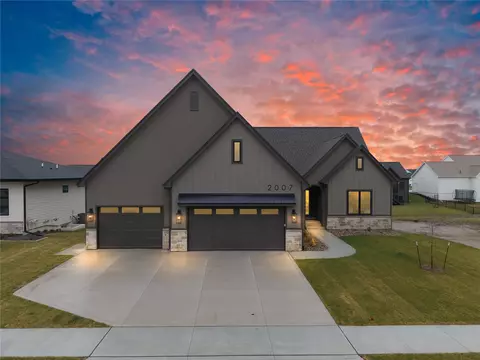 2007 Ketelsen Dr, Ames, IA 50010