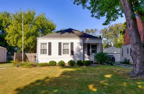 2404 47th St, Des Moines, IA 50310