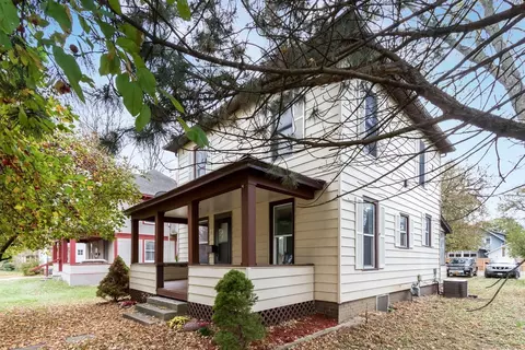 811 Grand Ave, Ames, IA 50010