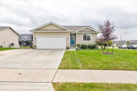 2301 Windcrest Dr, Granger, IA 50109