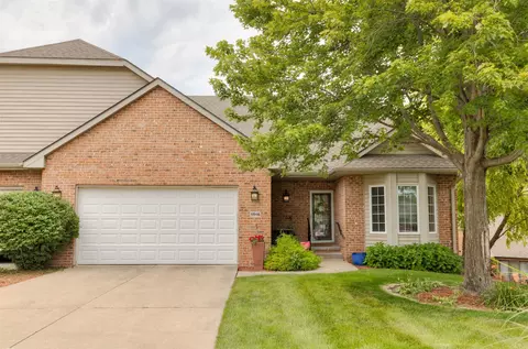 5946 Pommel Cir, West Des Moines, IA 50266