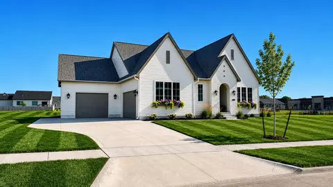 306 SW 18th St, Ankeny, IA 50023