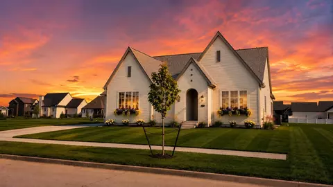 306 SW 18th St, Ankeny, IA 50023
