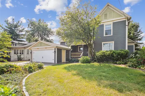 521 N 2nd Ave E, Newton, IA 50208