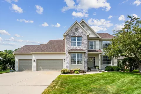 2106 NE Garland Ct, Ankeny, IA 50021