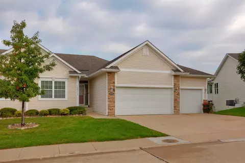 14311 Greenbelt Dr, Urbandale, IA 50323