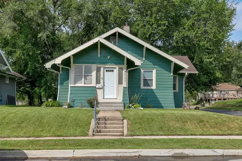 3122 1st St, Des Moines, IA 50313