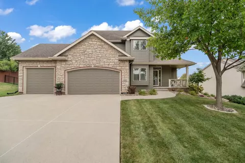 1602 S 50th Pl, West Des Moines, IA 50265