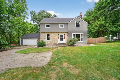 720 63rd St, Des Moines, IA 50312