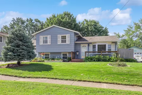 4107 E Madison Ave, Des Moines, IA 50317