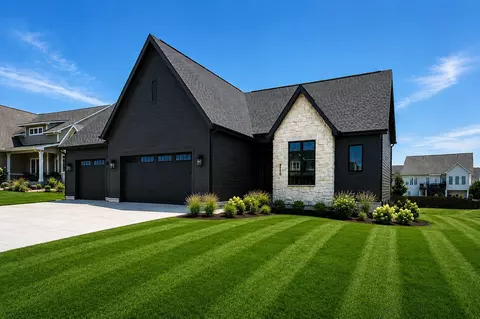 6112 NE Oak Dr, Ankeny, IA 50021