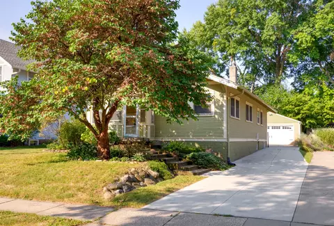 1440 46th St, Des Moines, IA 50311