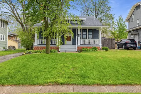 633 48th St, Des Moines, IA 50312