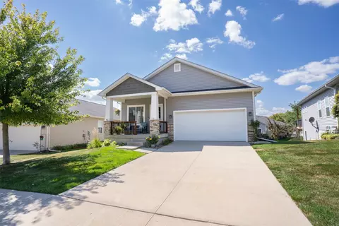 4514 145th St, Urbandale, IA 50323