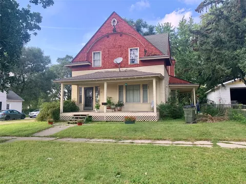 519 8th St, Boone, IA 50036