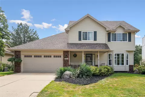 4208 Maple St, West Des Moines, IA 50265